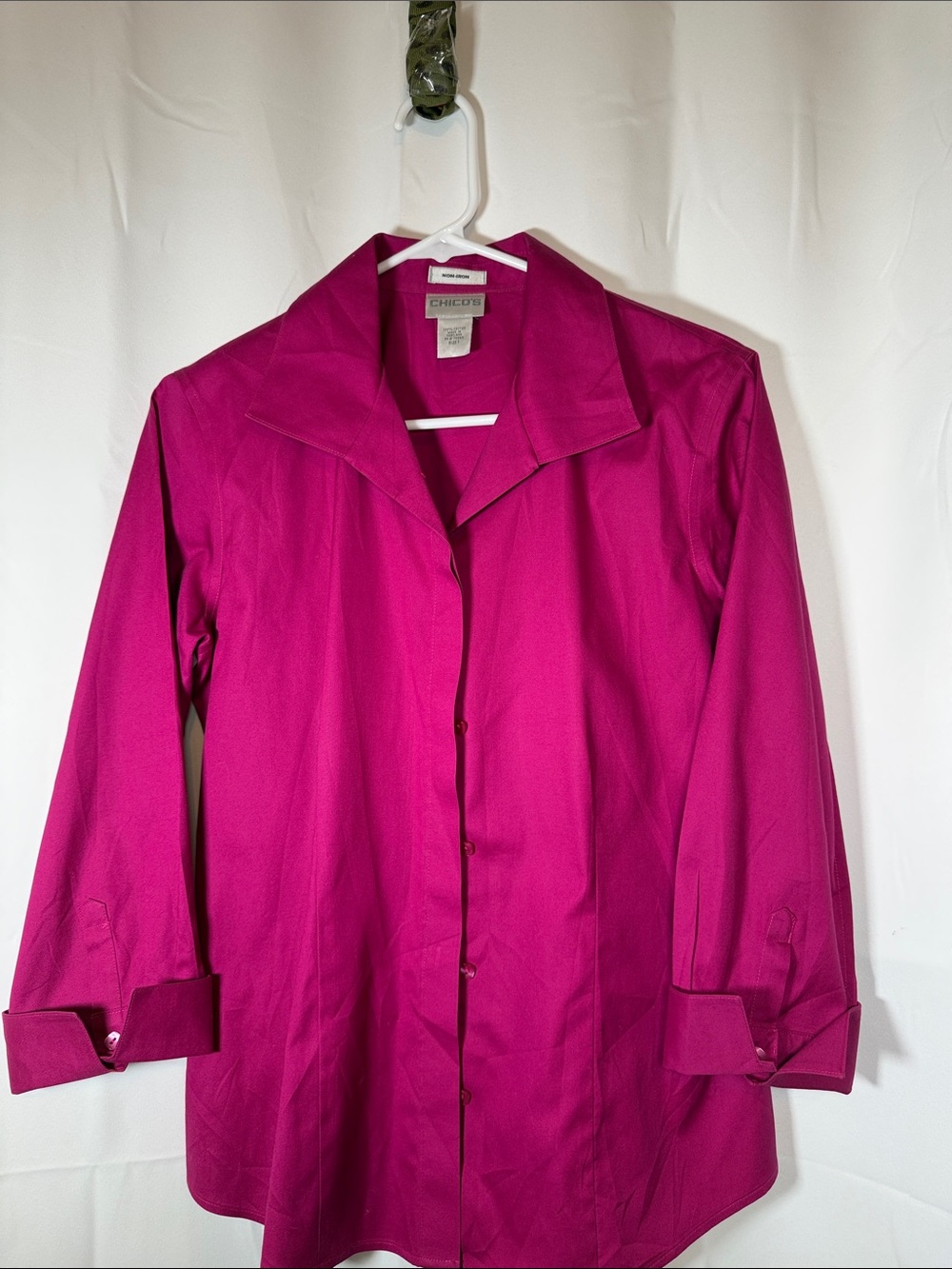 Chico's Bold Fuchsia non iron Button-Front Shirt Jacketsize 1